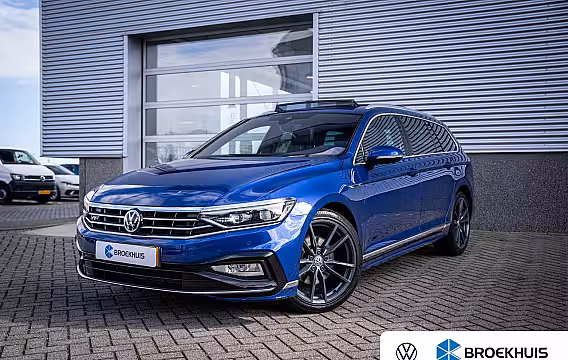 Volkswagen Passat Variant 1.5 TSI Elegance Business R | Achteruitrijcamera | Elektrisch glazen panorama-dak | R-Line