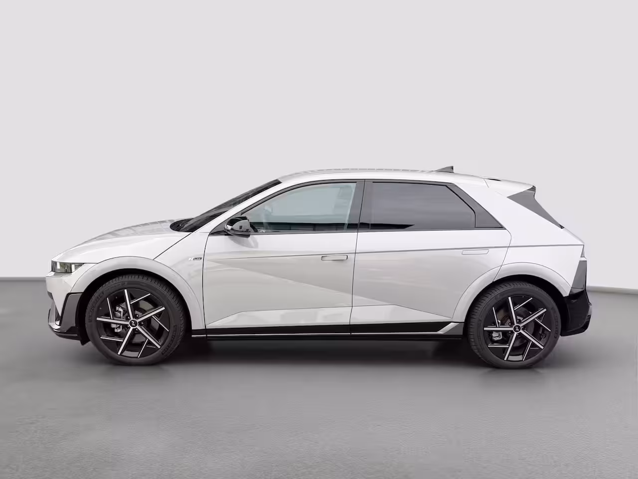 Hyundai IONIQ 5 N Line Business 84 kWh 229pk RWD | Carplay | 20-inch Velgen | Halfleder | LED | DAB | Clim