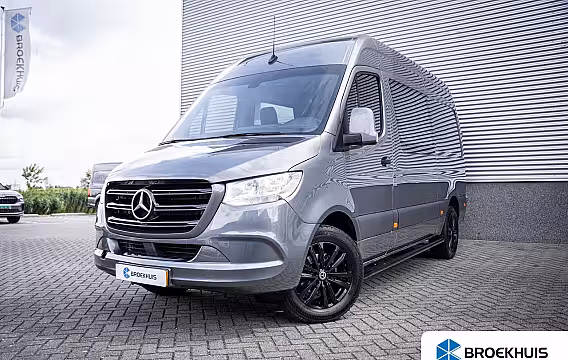 Mercedes-Benz Sprinter Dubbel Cabine TREKHAAK - AUTOMAAT - INRICHTING