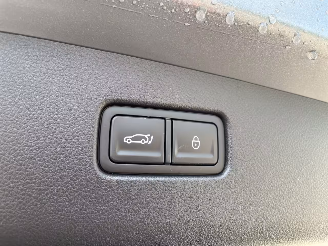 Genesis GV70 84kWh 490pk Luxury | BOMVOL | 4WD |V2L | Panoramadak | Stoelverwarming- ventilatie | Nappa