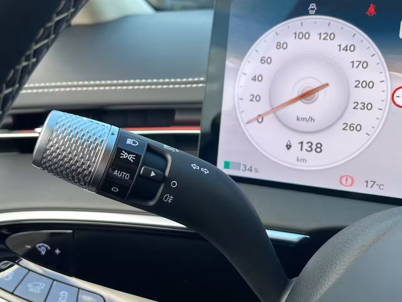 Genesis GV70 84kWh 490pk Luxury | BOMVOL | 4WD |V2L | Panoramadak | Stoelverwarming- ventilatie | Nappa