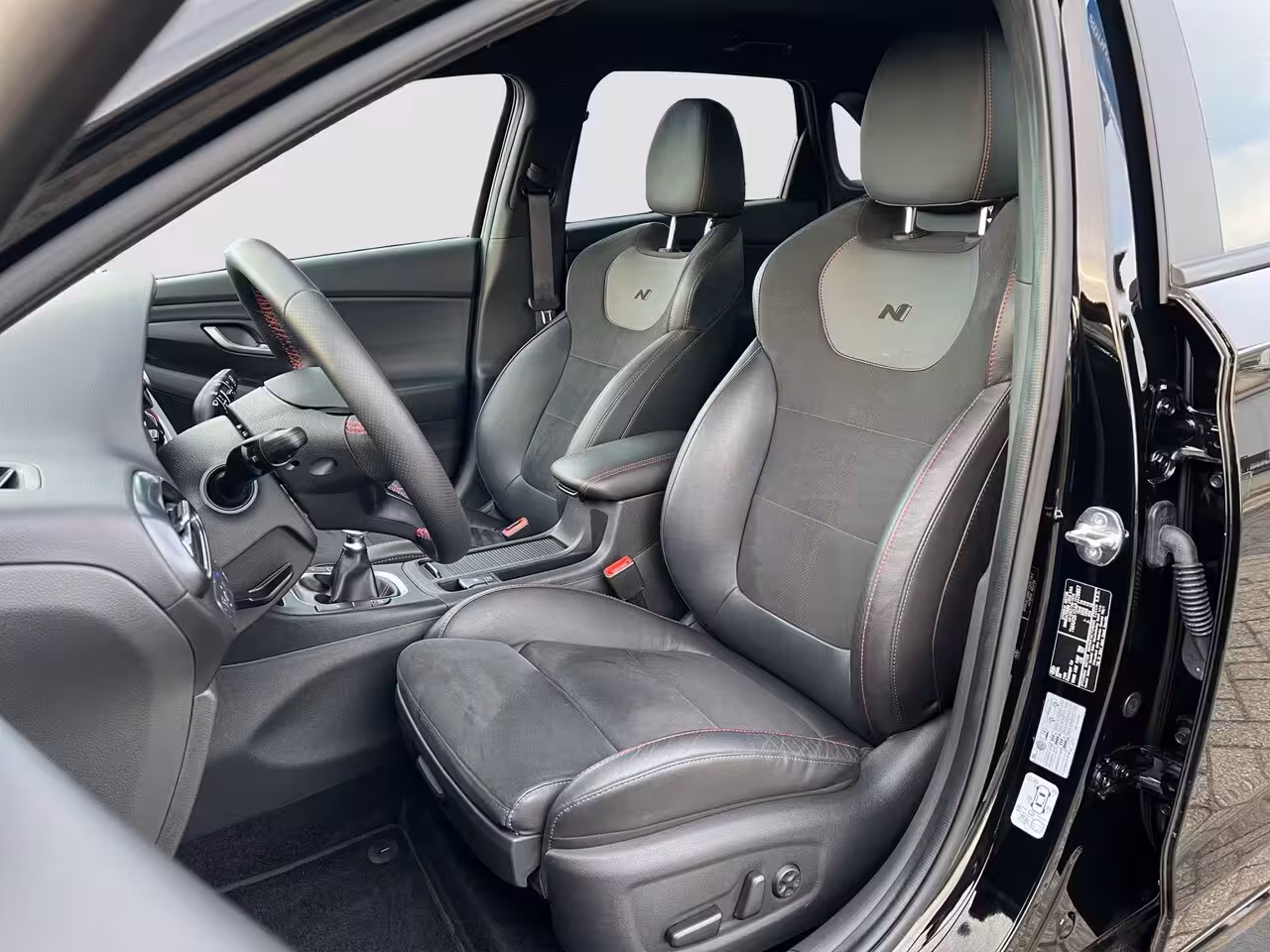 Hyundai i30 1.5 T-GDi 160pk MHEV N-Line Camera | Dodehoek detectie | Bestuurdersstoel met geheugen | D