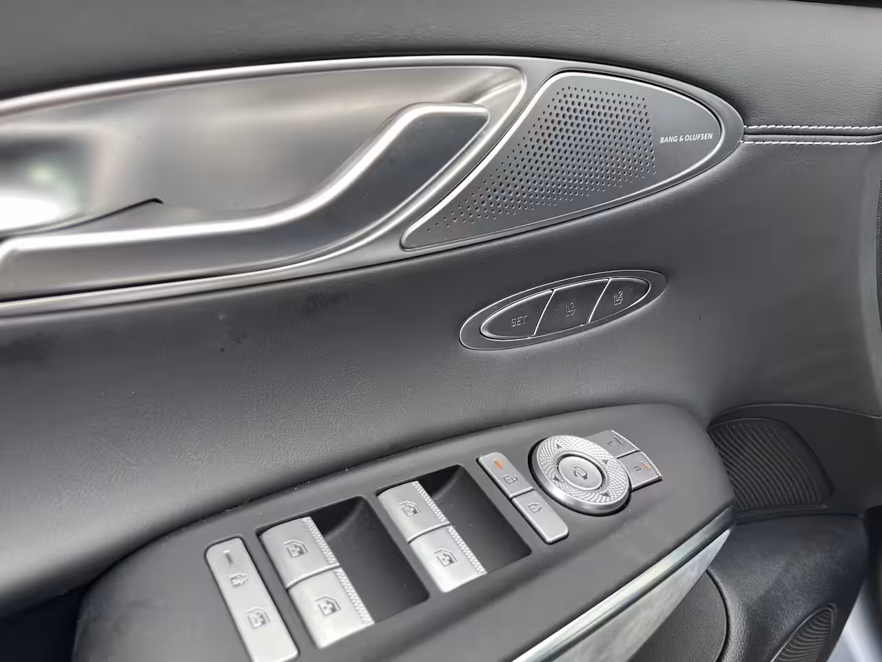 Genesis GV70 Performance Dual Motor Premium 84 kWh 490pk | Bestuurdersstoel met geheugen | 360 graden C