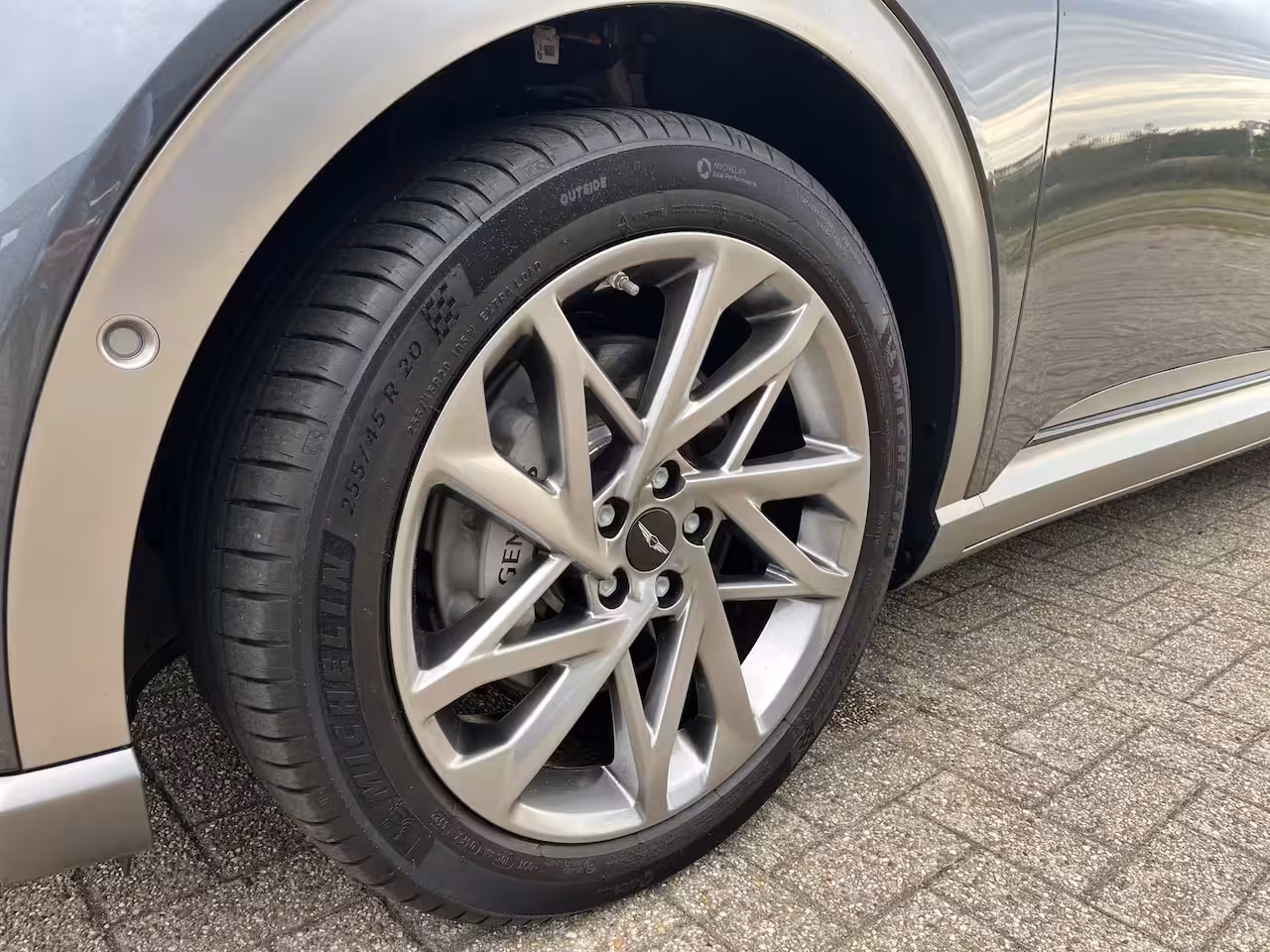 Genesis GV60 77kWh 318pk AWD Sport | Stoelverwaring-koeling | Stuurverwarming | Nappa Leder | 360 grade