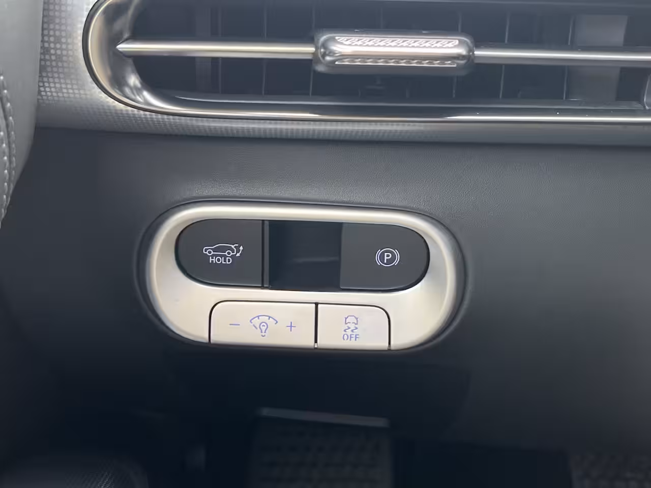 Genesis GV60 77kWh 318pk AWD Sport | Stoelverwaring-koeling | Stuurverwarming | Nappa Leder | 360 grade
