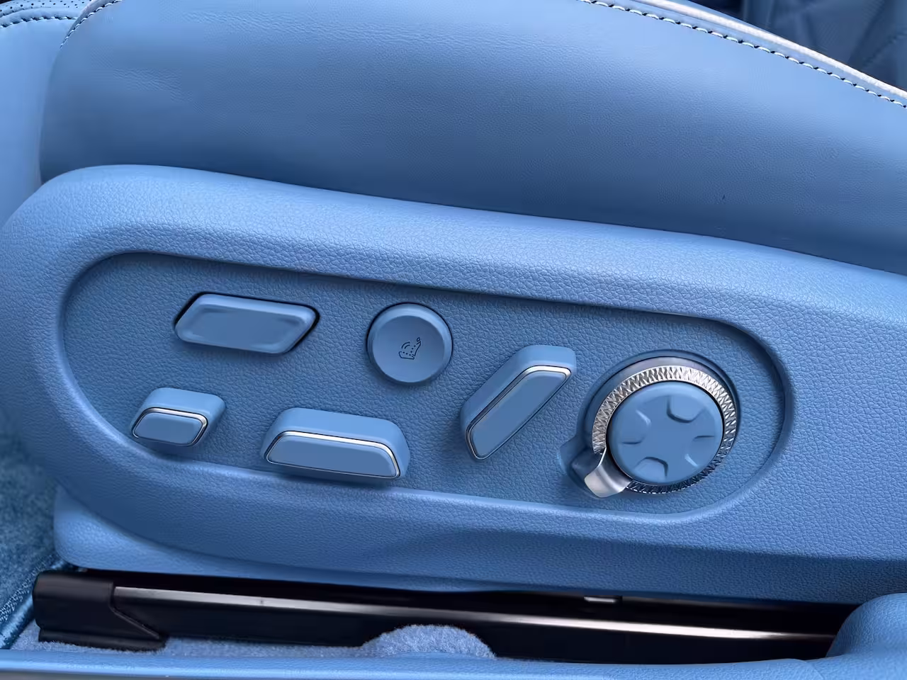 Genesis GV60 84 kWh 490pk Luxury AWD 5.400, - DEMO VOORDEEL | V2L | Nappa Leder | Bang & Olufsen | 21"