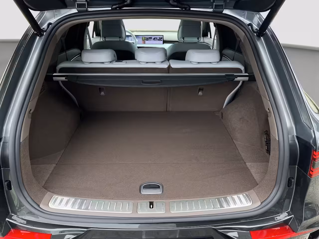 Genesis GV70 84 kWh 490pk Performance AWD Premium | 10.150, - DEMO VOORDEEL | V2L | Nappa Leder | Bang