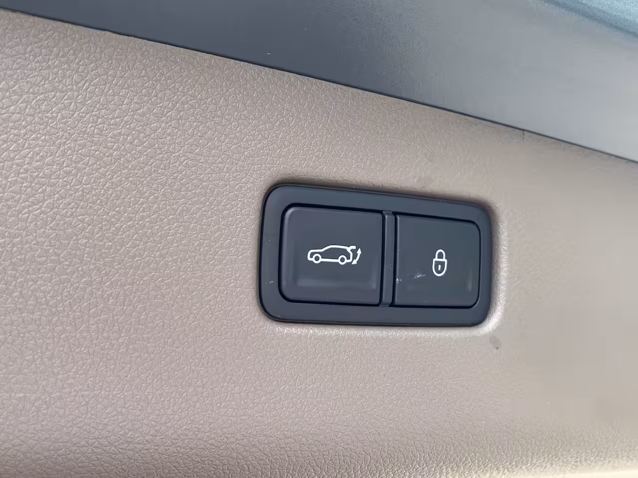 Genesis GV70 84 kWh 490pk Performance AWD Premium | 10.150, - DEMO VOORDEEL | V2L | Nappa Leder | Bang