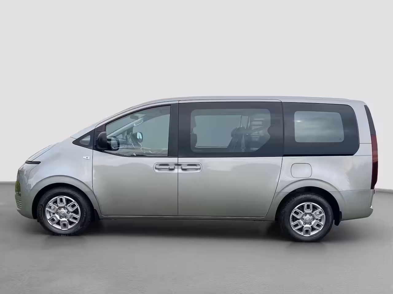 Hyundai Staria 2.2 Dubbele Cabine 6 pers Aut. Camera | 6 pers Dubbele cabine | 2 schuifdeuren | Carplay |
