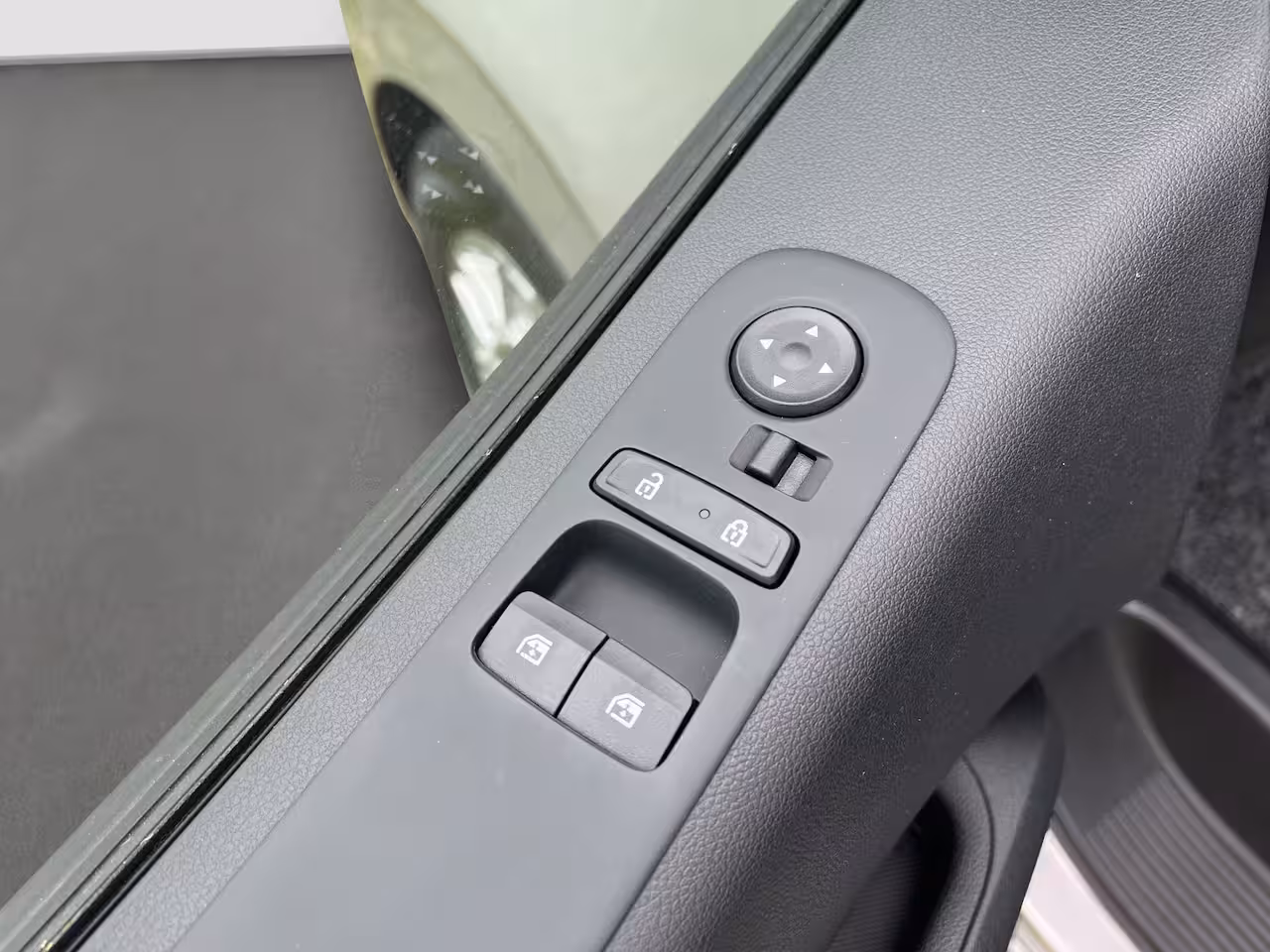 Hyundai Staria 2.2 Dubbele Cabine 6 pers Aut. Camera | 6 pers Dubbele cabine | 2 schuifdeuren | Carplay |