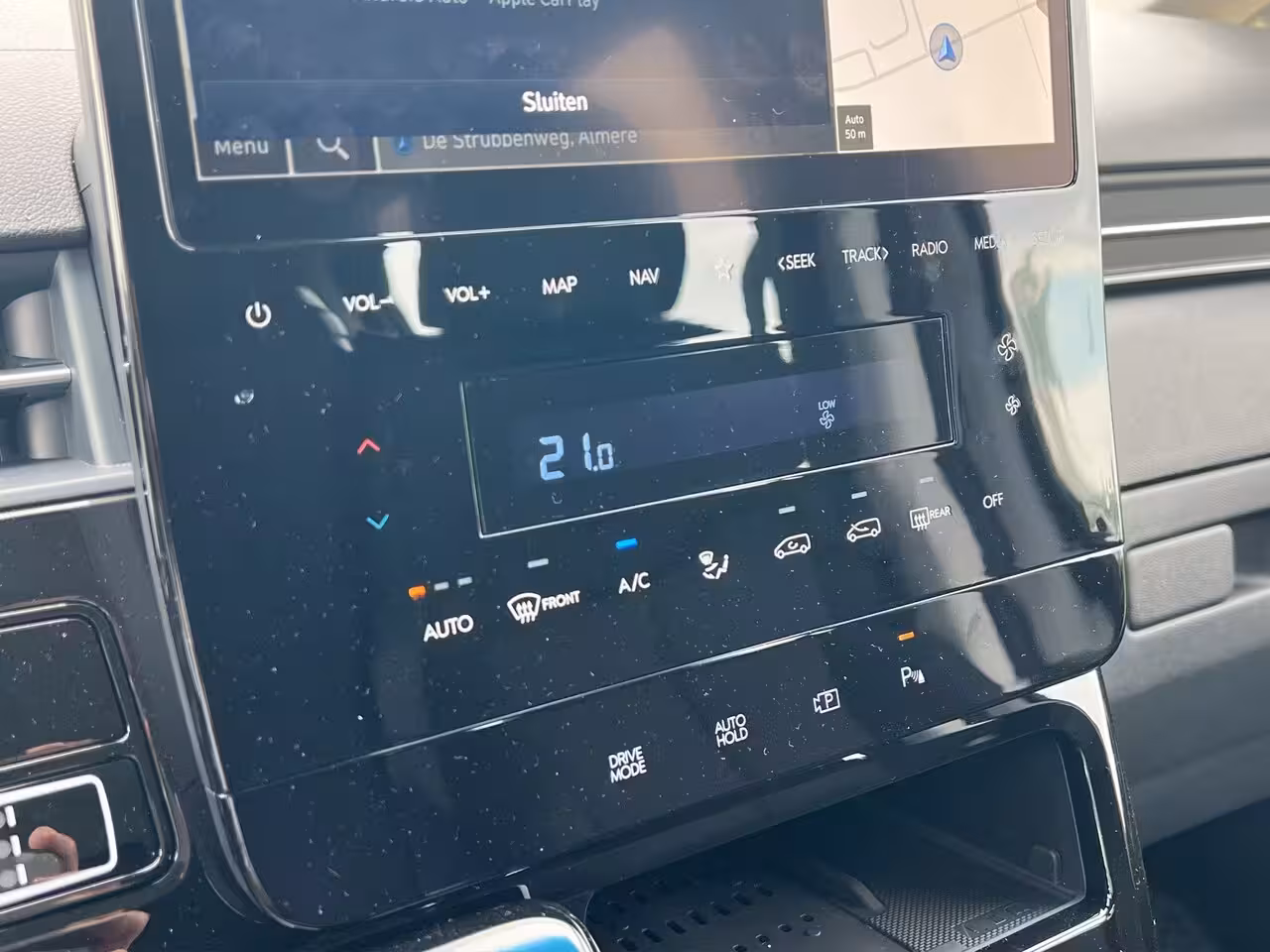 Hyundai Staria 2.2 Dubbele Cabine 6 pers Aut. Camera | 6 pers Dubbele cabine | 2 schuifdeuren | Carplay |