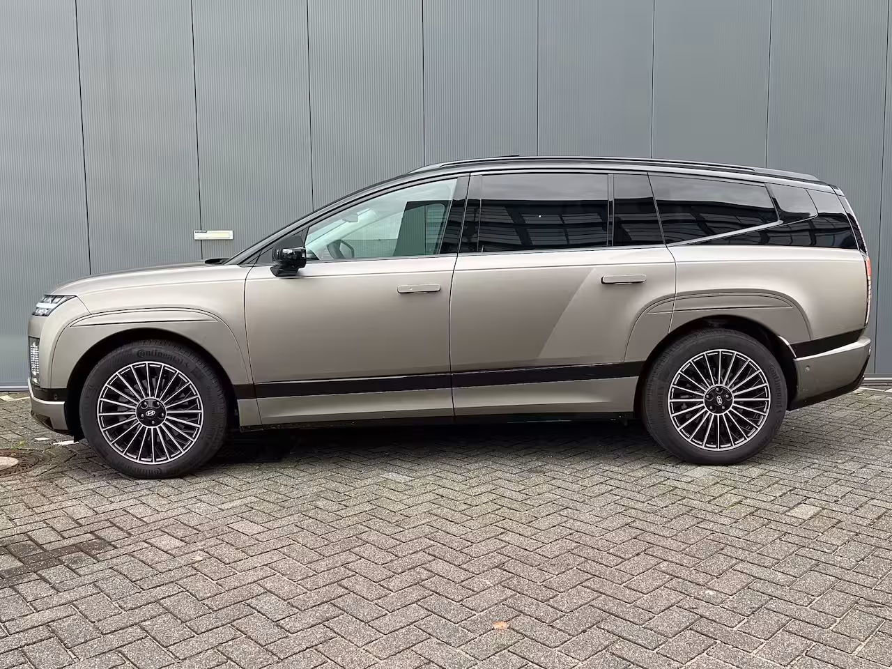 Hyundai IONIQ 9 Lounge AWD+ 7p. 110.3 kWh 429pk | Unieke Two Tone Wrap | Premium Audio | Adaptive cruise c