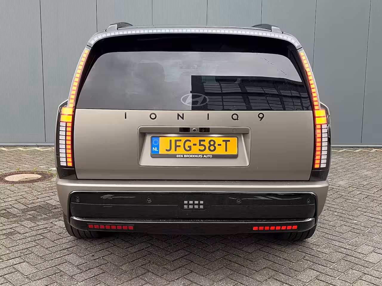 Hyundai IONIQ 9 Lounge AWD+ 7p. 110.3 kWh 429pk | Unieke Two Tone Wrap | Premium Audio | Adaptive cruise c