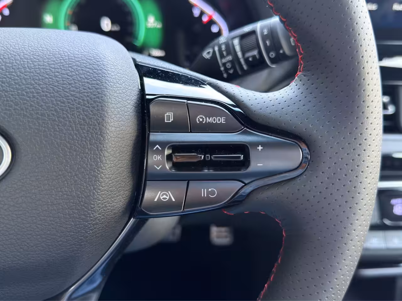 Hyundai i30 1.5 T-GDi 160pk N-Line | Camera | Leder | Carplay | Dodehoek detectie | Full LED | 18'' Ve