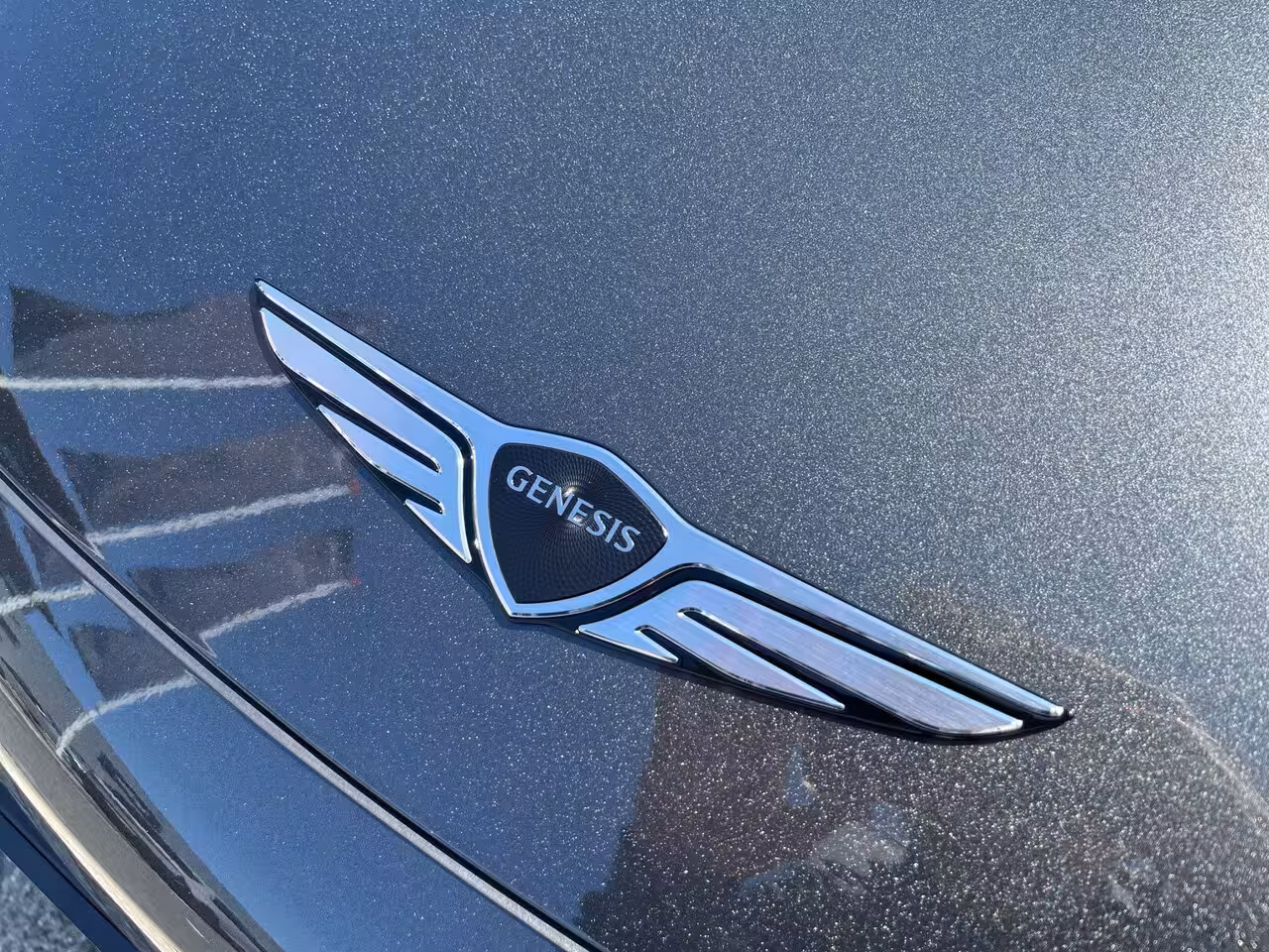 Genesis GV60 84 kWh 490pk Luxury AWD | V2L | Nappa Leder | Bang & Olufsen | 21" Lichtmetaal | Panoramad