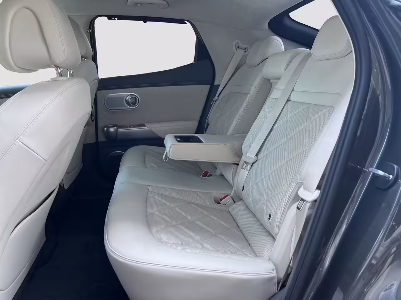 Genesis GV60 84 kWh 490pk Luxury AWD | V2L | Nappa Leder | Bang & Olufsen | 21" Lichtmetaal | Panoramad