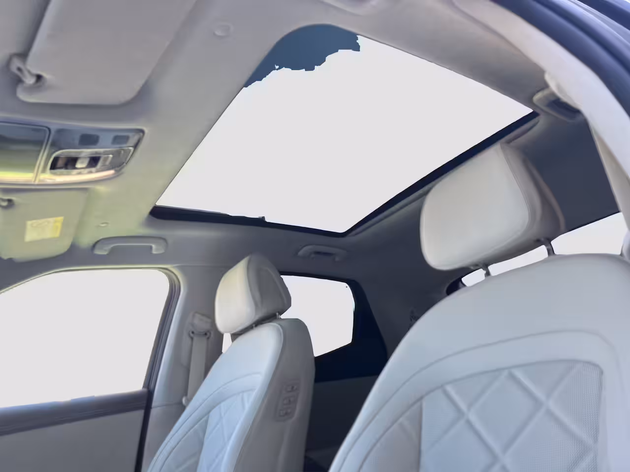 Genesis GV60 84 kWh 490pk Luxury AWD | V2L | Nappa Leder | Bang & Olufsen | 21" Lichtmetaal | Panoramad