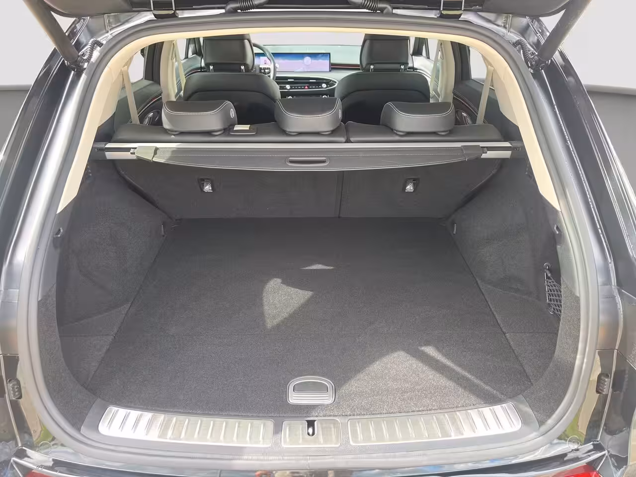 Genesis GV70 84 kWh 490pk AWD First Edition | 360 Camera | Winterpakket | 19" Lichtmetaal | Parkeer Ass