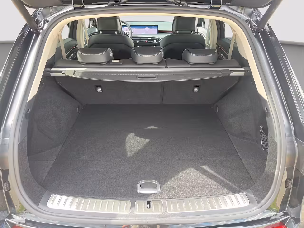 Genesis GV70 84 kWh 490pk AWD First Edition | 360 Camera | Winterpakket | 19" Lichtmetaal | Parkeer Ass