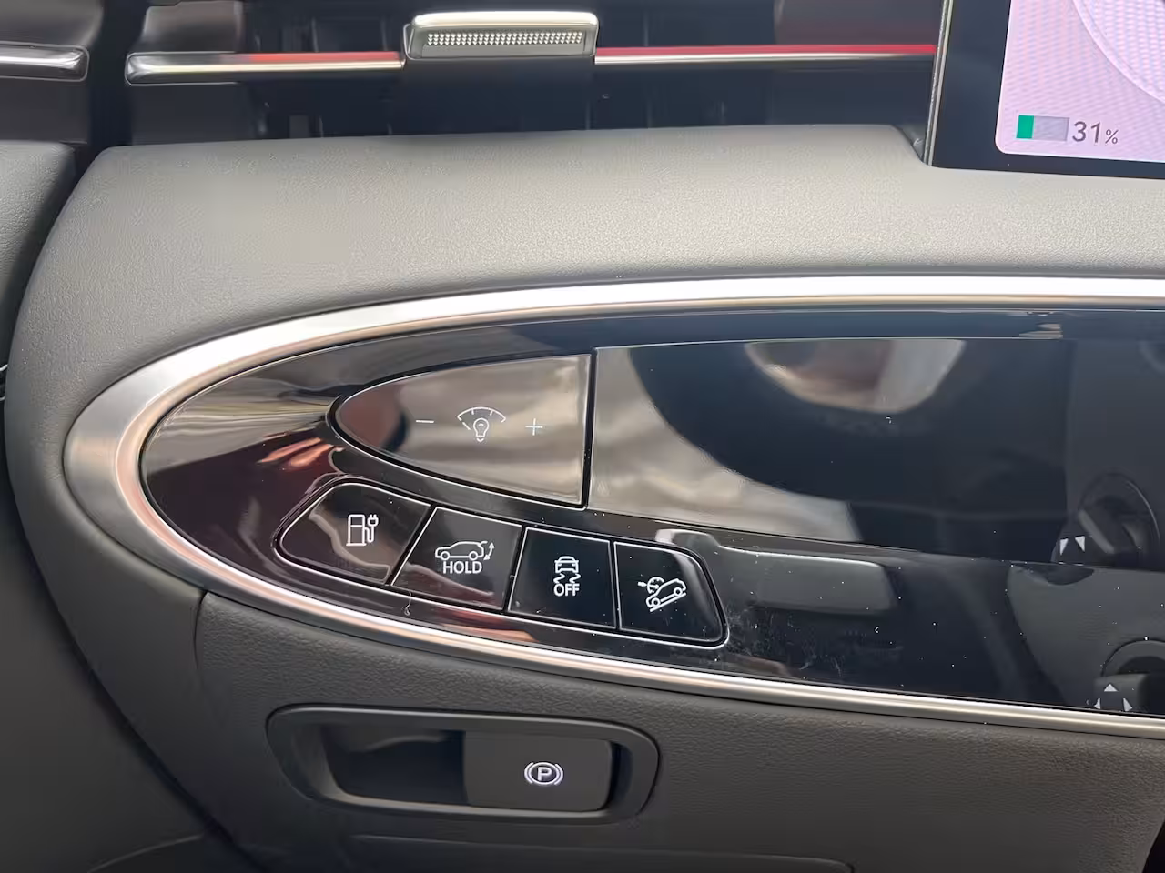 Genesis GV70 84 kWh 490pk AWD First Edition | 360 Camera | Winterpakket | 19" Lichtmetaal | Parkeer Ass