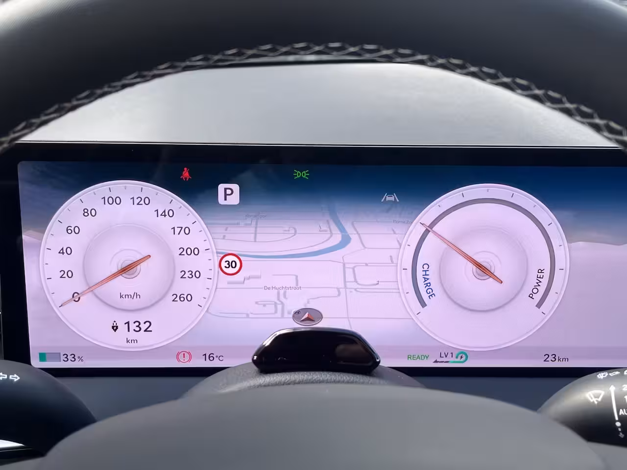 Genesis GV70 84 kWh 490pk AWD First Edition | 360 Camera | Winterpakket | 19" Lichtmetaal | Parkeer Ass
