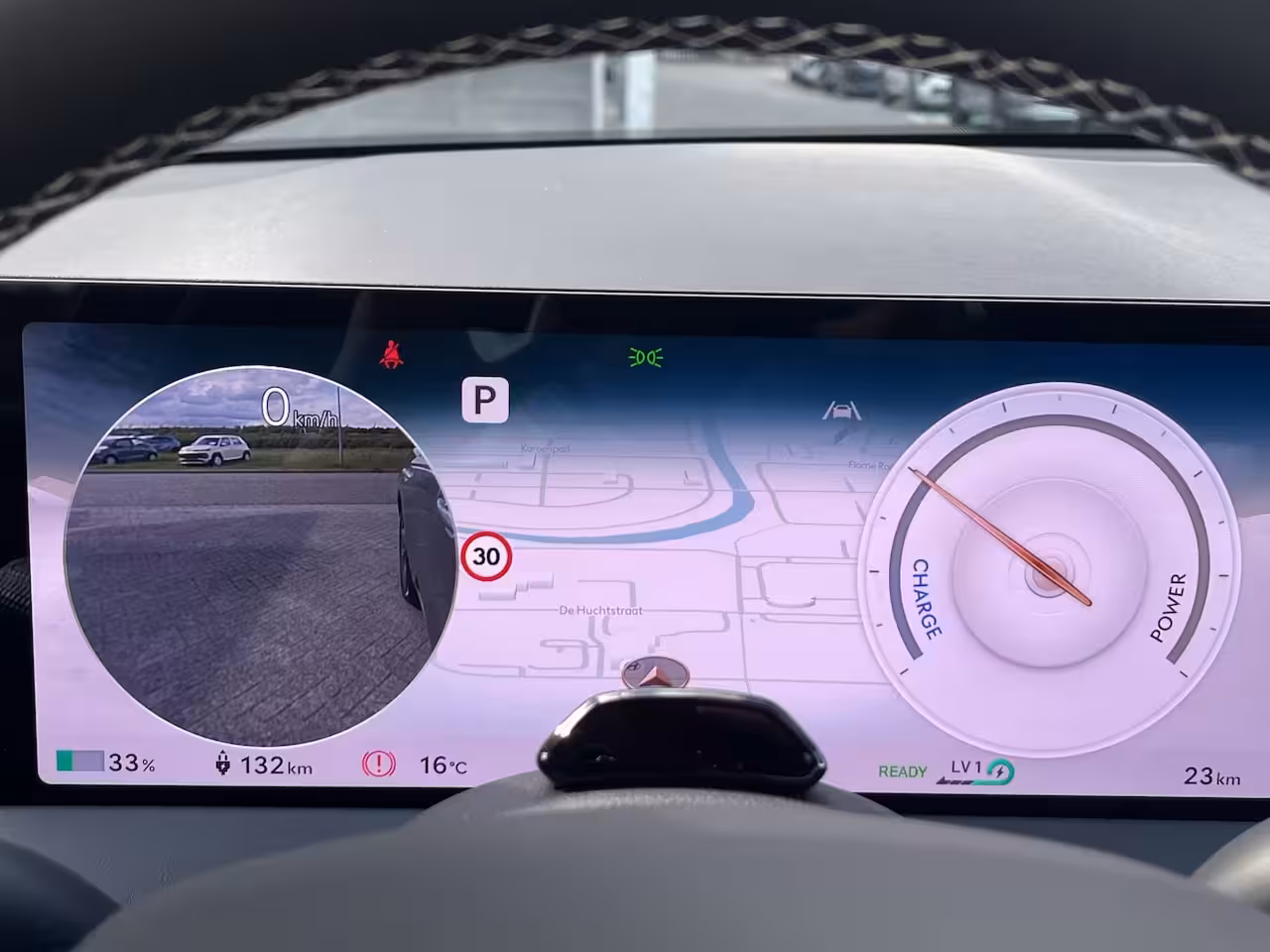 Genesis GV70 84 kWh 490pk AWD First Edition | 360 Camera | Winterpakket | 19" Lichtmetaal | Parkeer Ass