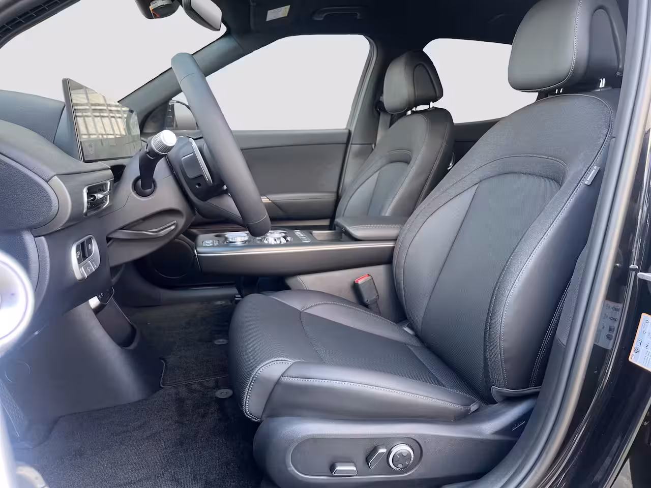 Genesis GV60 84 kWh 229pk First Edition | 360 Camera | Winterpakket | 19" Lichtmetaal | Parkeer Assiste