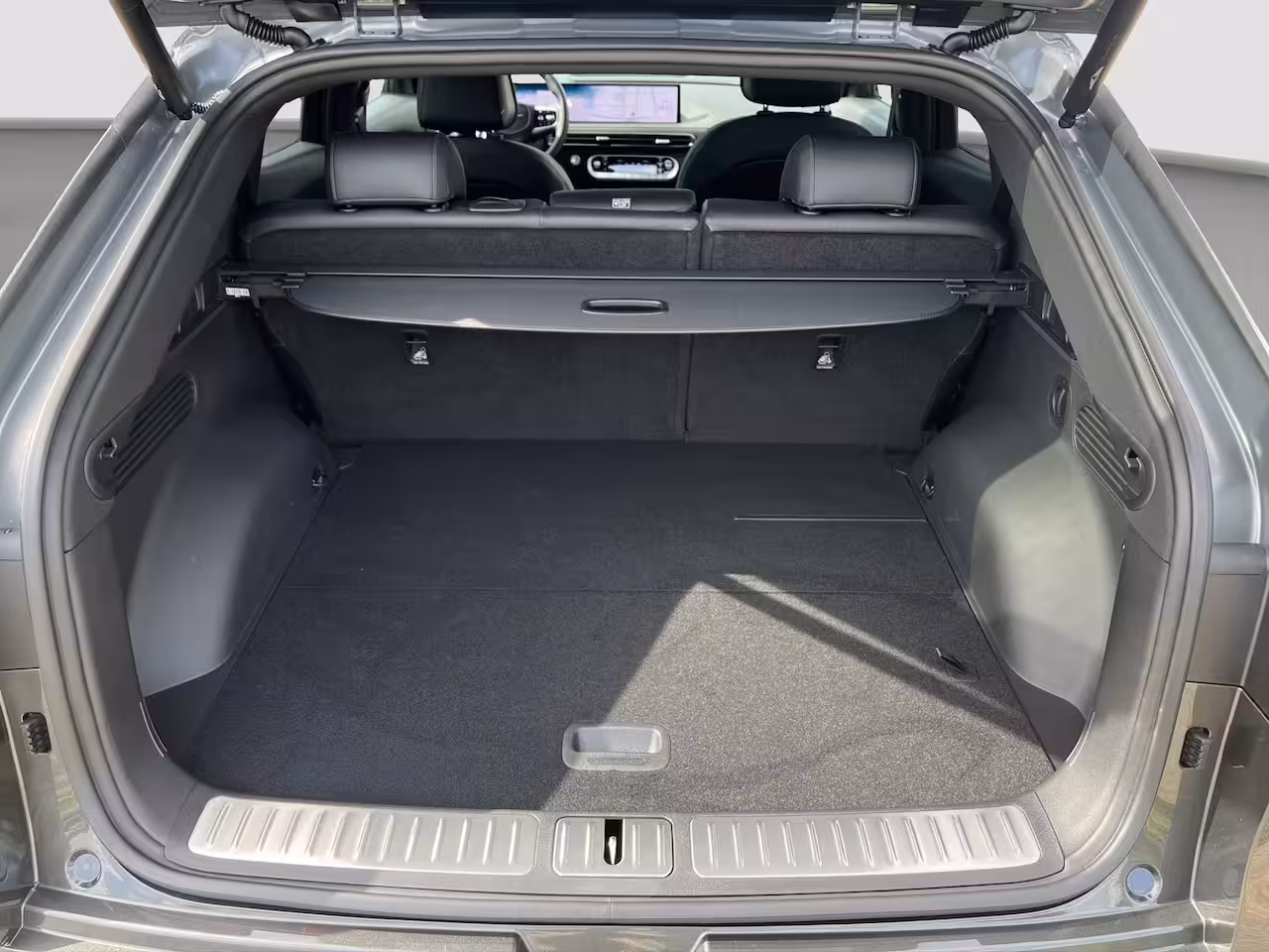 Genesis GV60 84 kWh 229pk First Edition | 360 Camera | Winterpakket | 19" Lichtmetaal | Parkeer Assiste