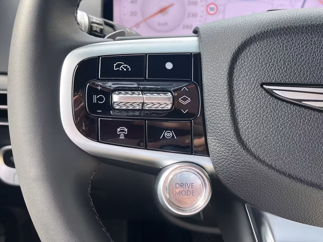 Genesis GV60 84 kWh 229pk First Edition | 360 Camera | Winterpakket | 19" Lichtmetaal | Parkeer Assiste