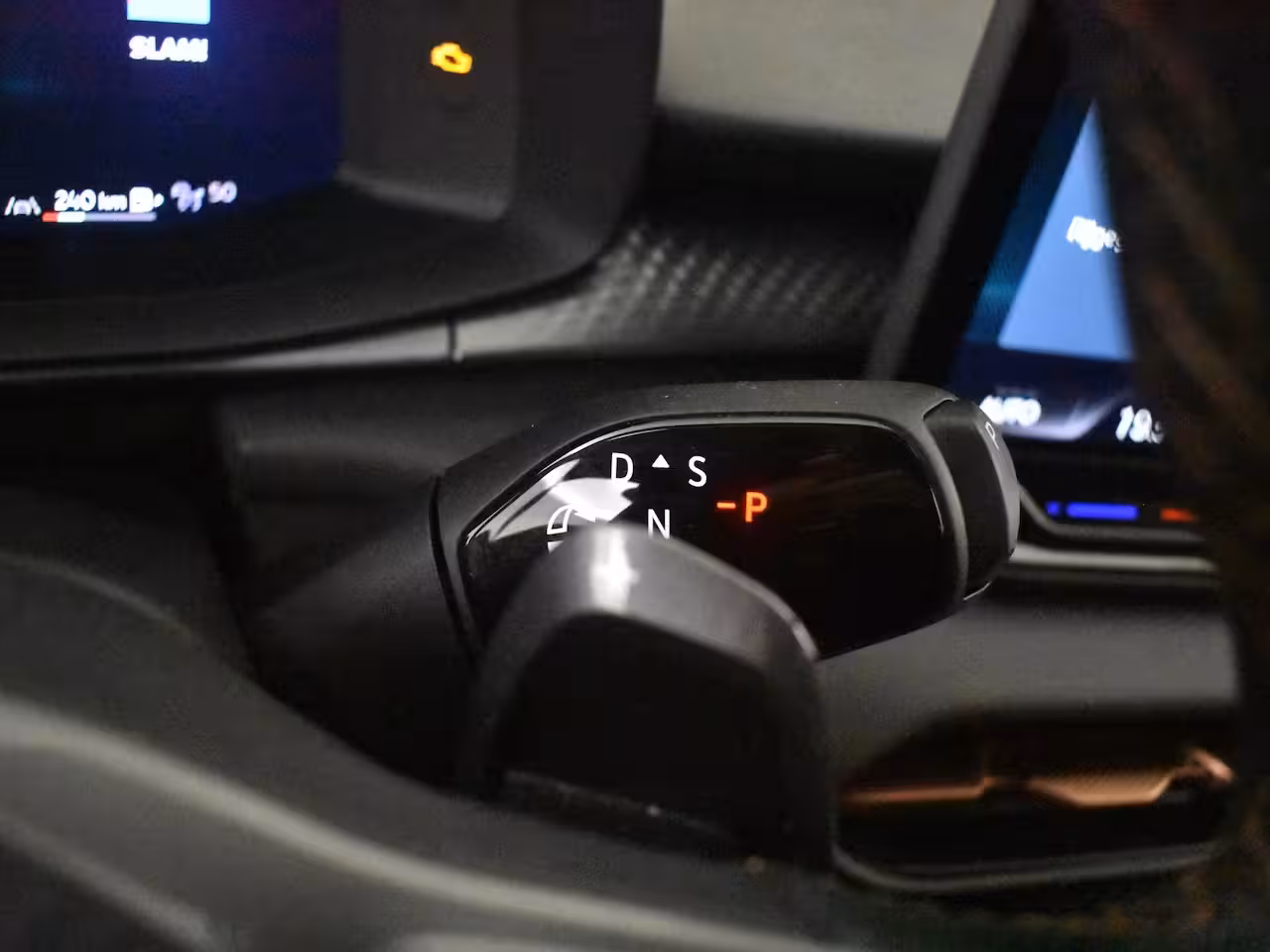 Cupra Terramar 1.5 TSI e-Hybrid Business | 360gr Camera | Head-up Display | Keyless | Elektr stoel incl m