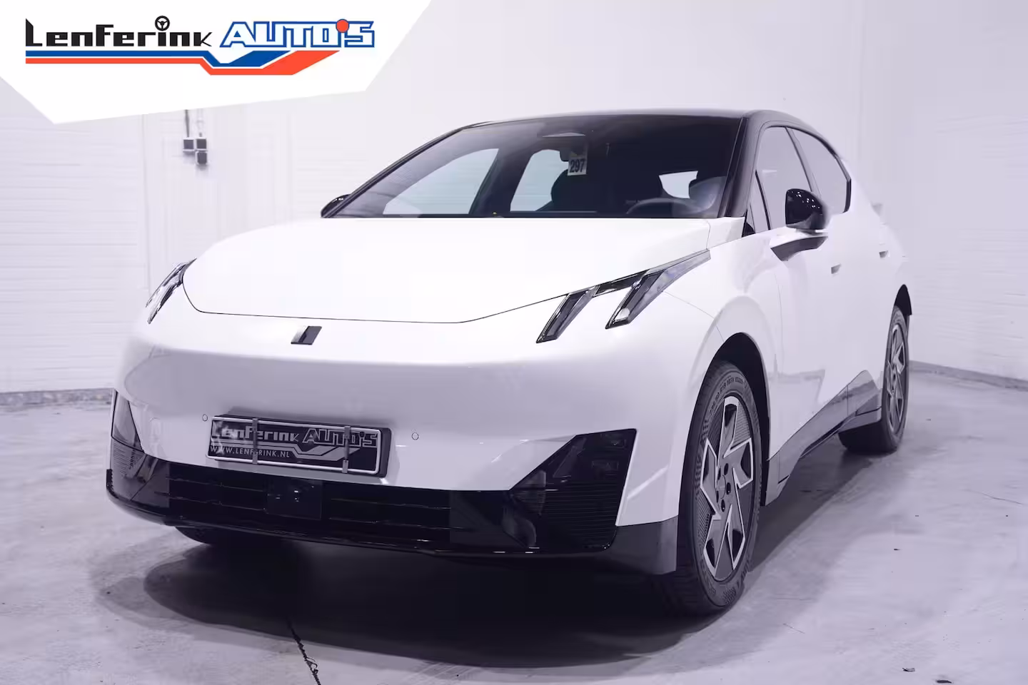 Lynk & Co 02 Core 66 kWh SOH 99% Apple Carplay Panoramadak Achteruitrijcamera Clima Stoelverwarming Nav