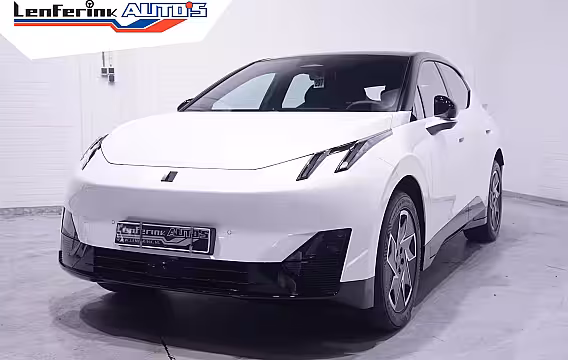 Lynk & Co 02 Core 66 kWh SOH 99% Apple Carplay Panoramadak Achteruitrijcamera Clima Stoelverwarming Nav