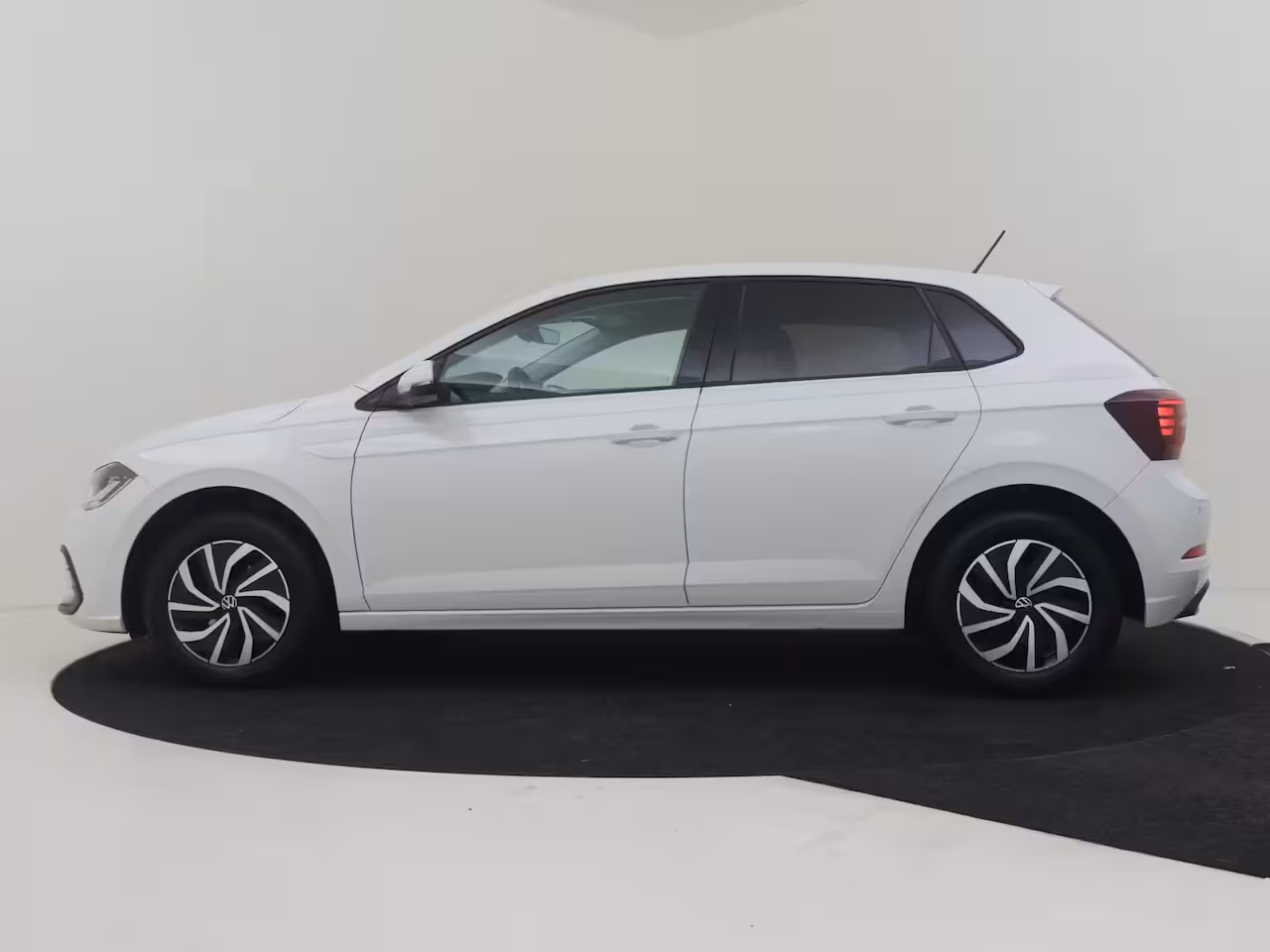 Volkswagen Polo Life Edition 1.0 TSI 7-DSG Auto | Camera | Cr. Contr Adapt | StoelVerwarm. | Apple carplay