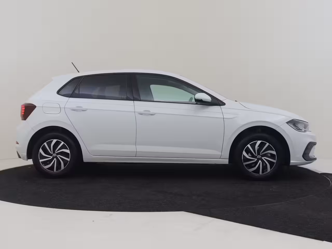 Volkswagen Polo Life Edition 1.0 TSI 7-DSG Auto | Camera | Cr. Contr Adapt | StoelVerwarm. | Apple carplay