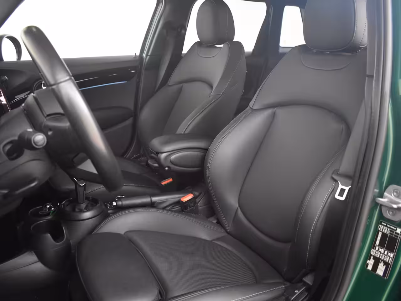 Mini 5-Deurs 1.5 Cooper Camden Edition Automaat | Leder l Climate control | Cruise control | Navigatie