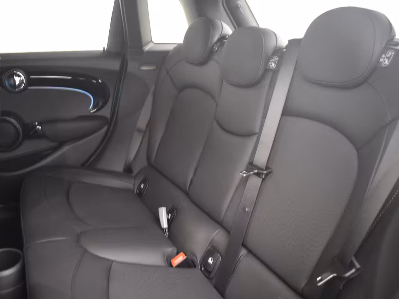 Mini 5-Deurs 1.5 Cooper Camden Edition Automaat | Leder l Climate control | Cruise control | Navigatie