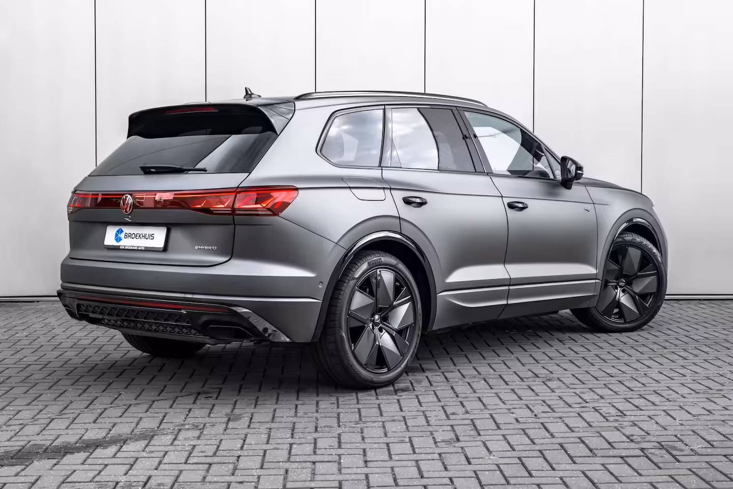 Volkswagen Touareg 3.0 TSi eHybrid 4MOTION R l Trekhaak Elektr. l DYNAUDIO | SoH 99% l Nappa Leder l Elektr.