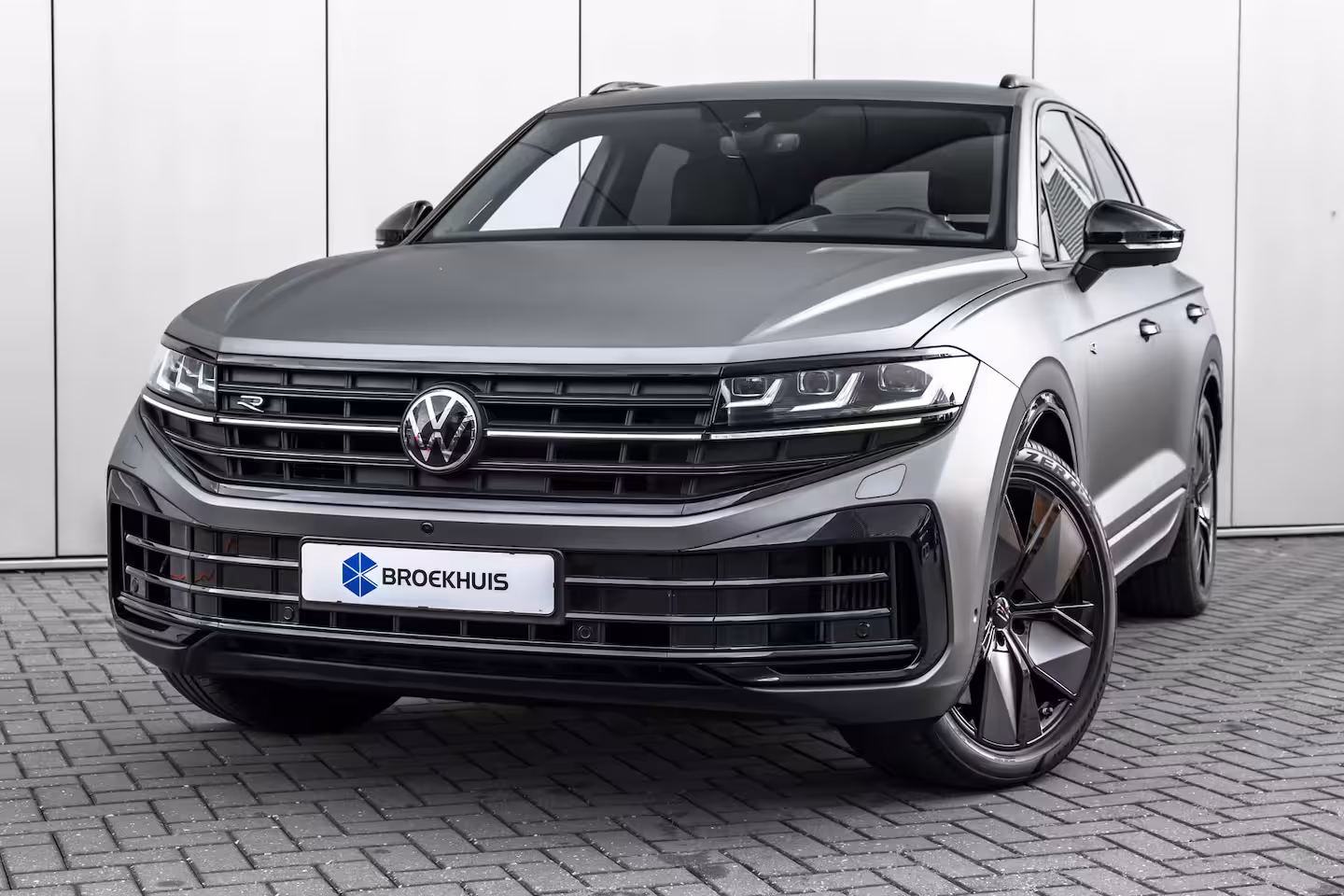 Volkswagen Touareg 3.0 TSi eHybrid 4MOTION R l Trekhaak Elektr. l DYNAUDIO | SoH 99% l Nappa Leder l Elektr.