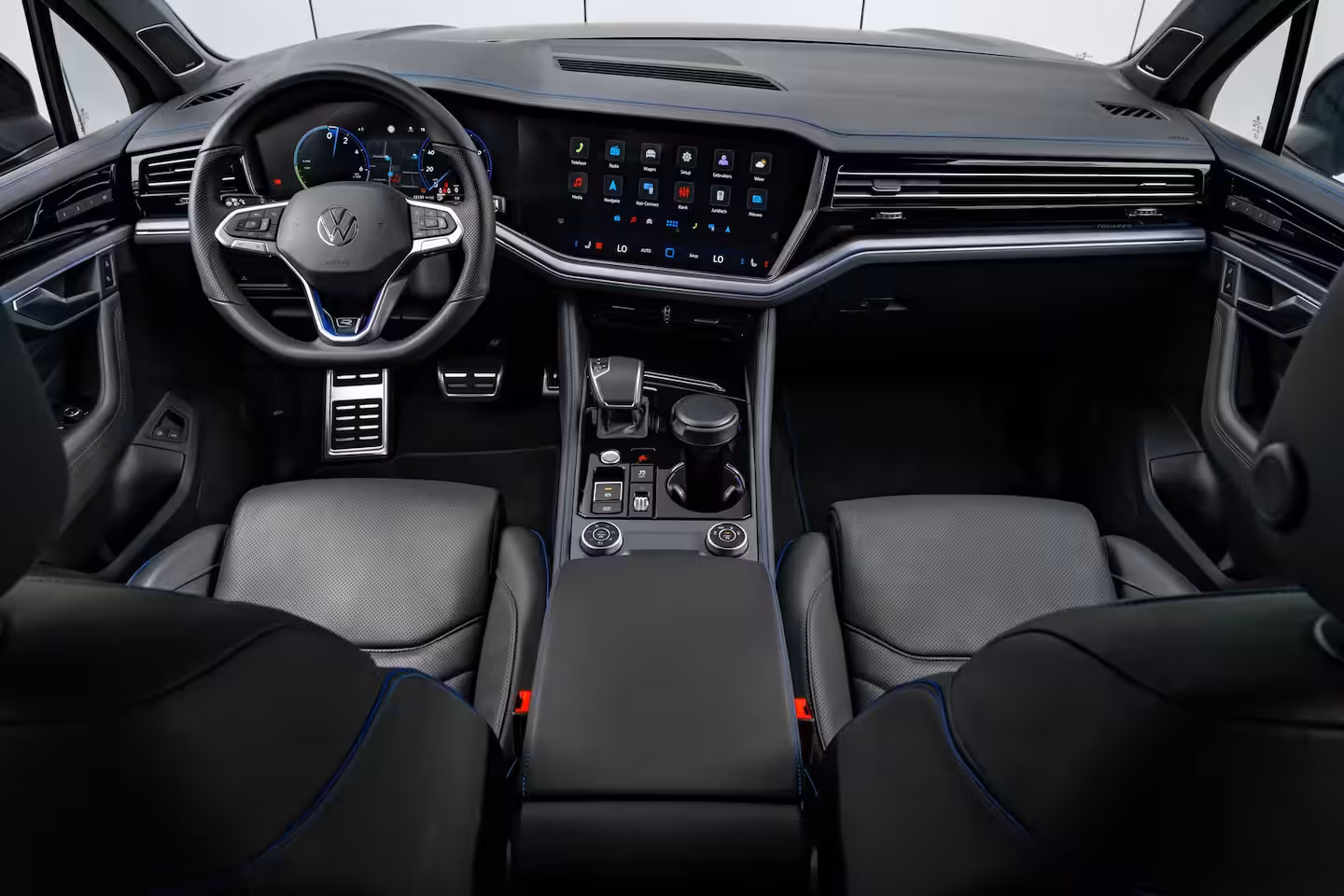 Volkswagen Touareg 3.0 TSi eHybrid 4MOTION R l Trekhaak Elektr. l DYNAUDIO | SoH 99% l Nappa Leder l Elektr.