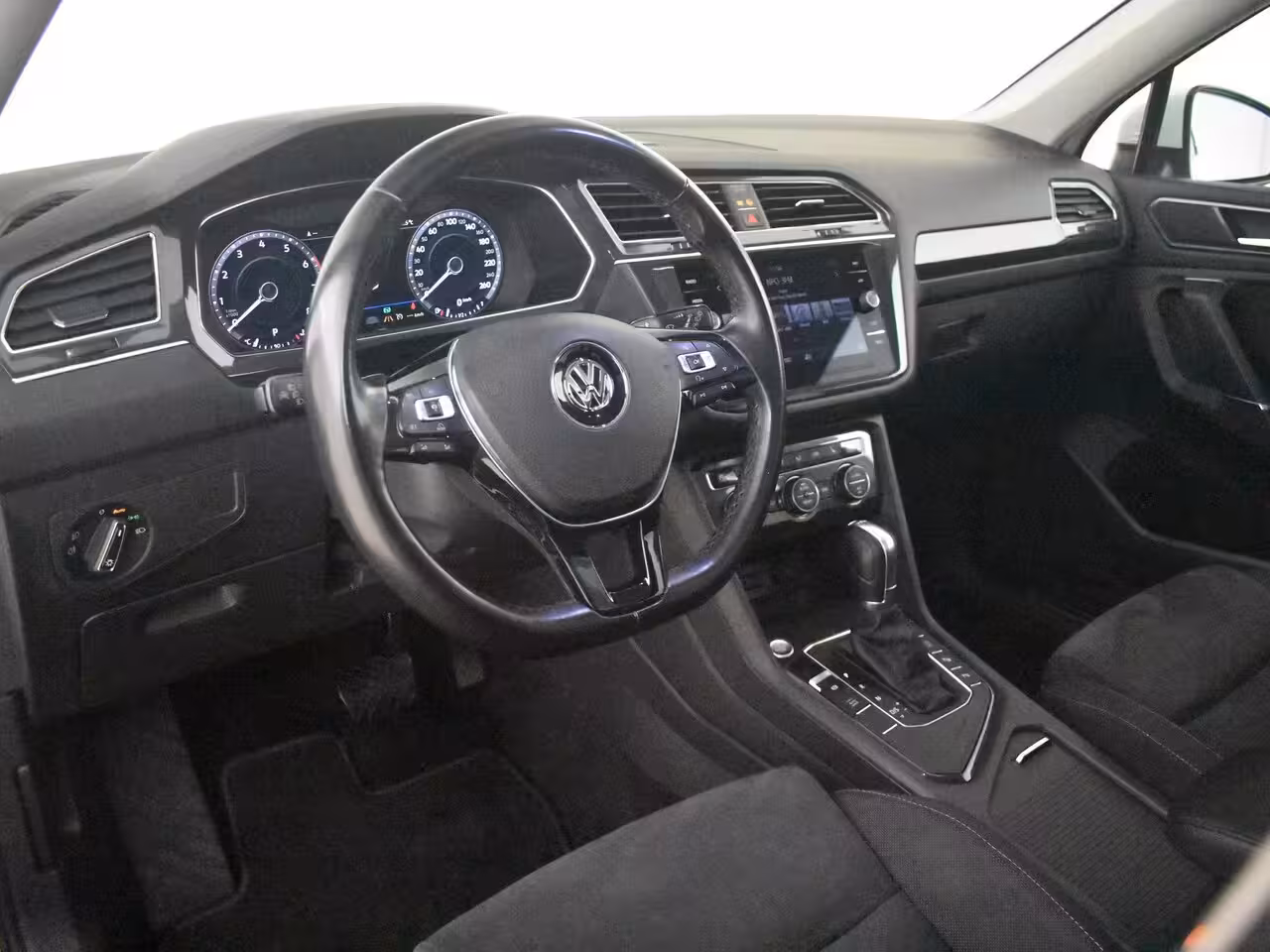 Volkswagen Tiguan Allspace 1.4 TSI Highline l Pano Dak l Trekhaak Elektr. l 18" l Elektr. Klep l Climate Control l Lu