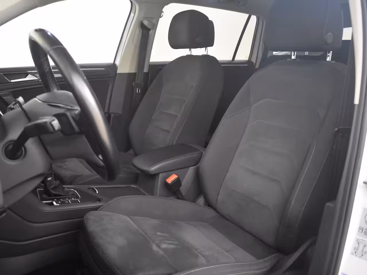 Volkswagen Tiguan Allspace 1.4 TSI Highline l Pano Dak l Trekhaak Elektr. l 18" l Elektr. Klep l Climate Control l Lu