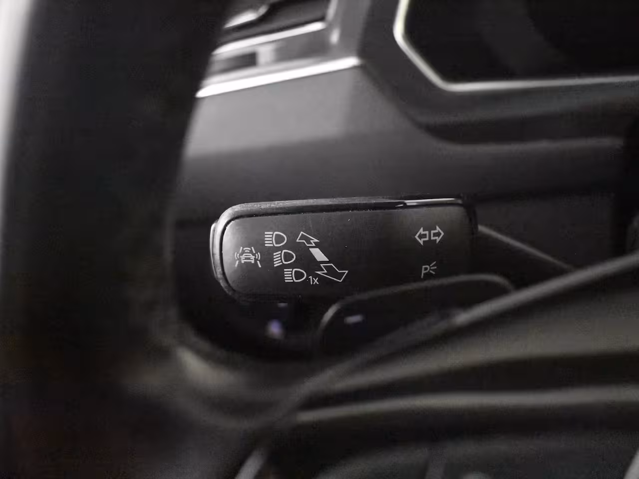 Volkswagen Tiguan Allspace 1.4 TSI Highline l Pano Dak l Trekhaak Elektr. l 18" l Elektr. Klep l Climate Control l Lu