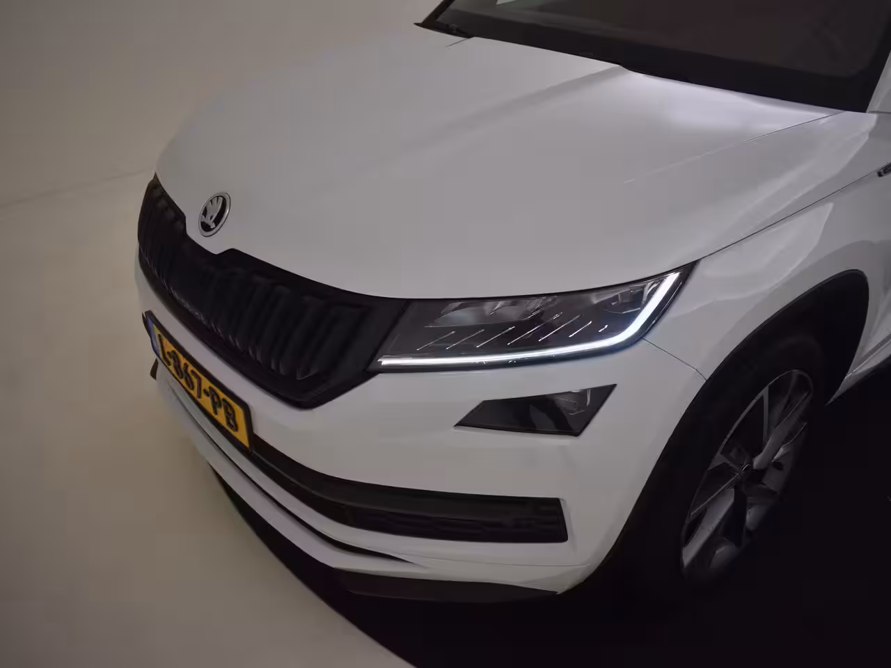 Skoda Kodiaq 1.5 TSI Sportline Business 7p. l Canton Sound l Elekt. Stoel incl Memory l Side Assist l E