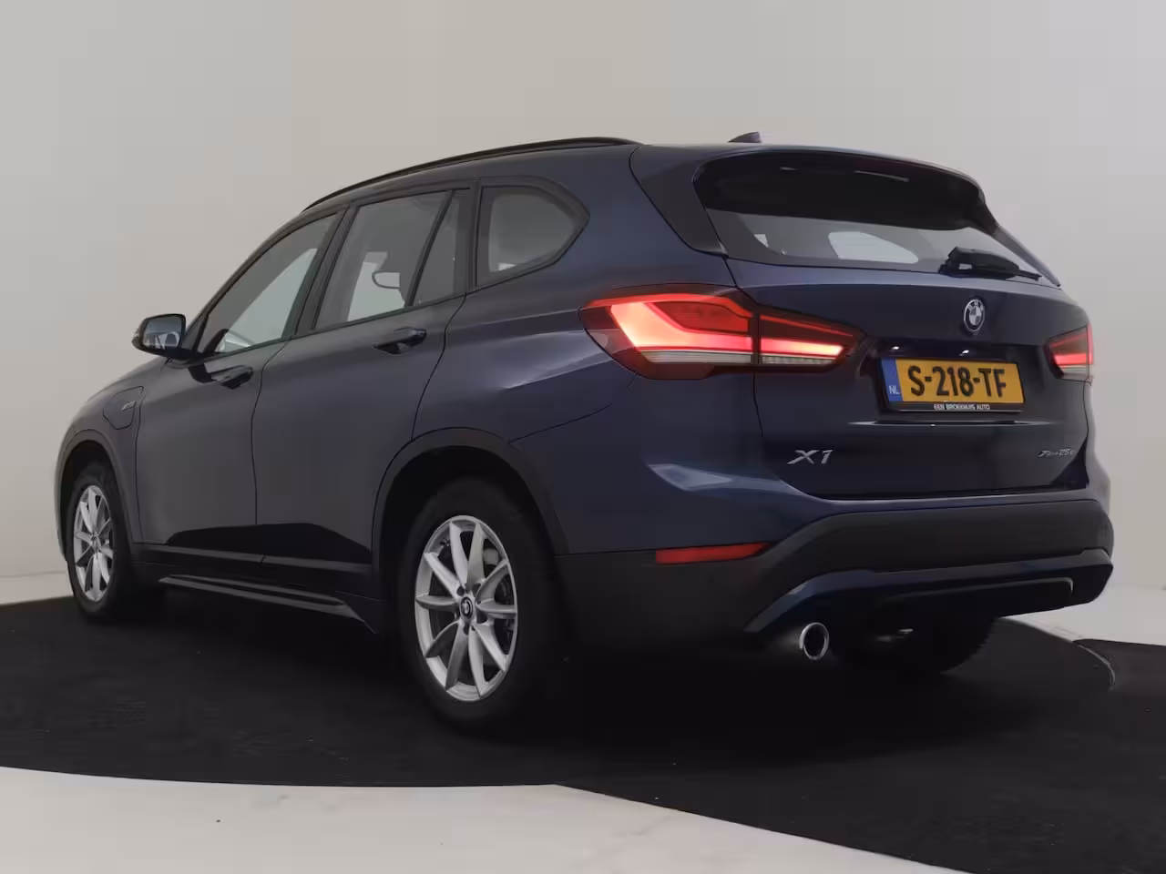 BMW X1 xDrive25e High Executive l Slechts 41 dkm l Leder l Stoelverwarming l Elekt. Klep l Full M