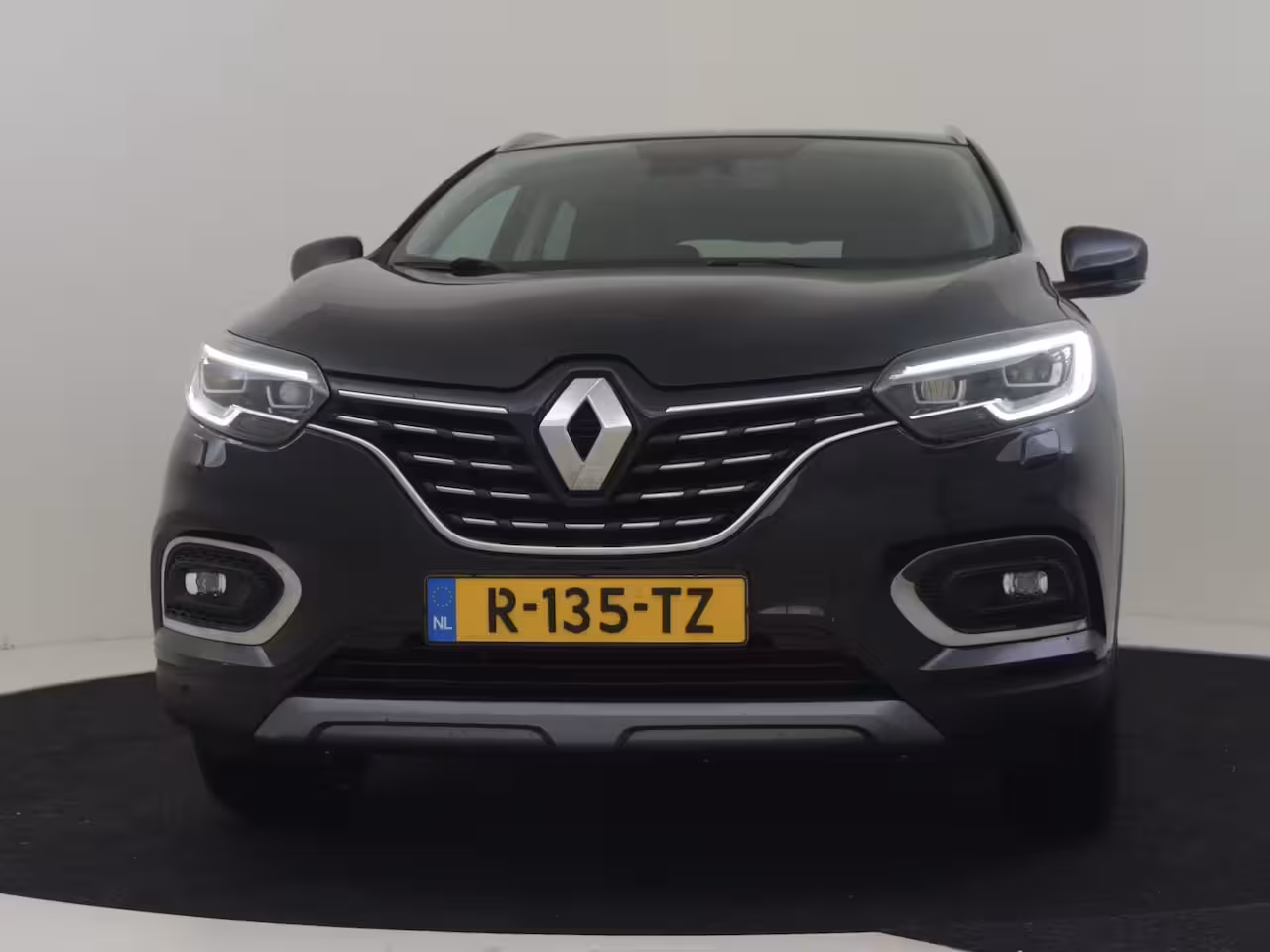 Renault Kadjar 1.3 TCe Automaat Black Edition l Bose Audio l Camera l LED l Cr Control l Side Assist l Ha