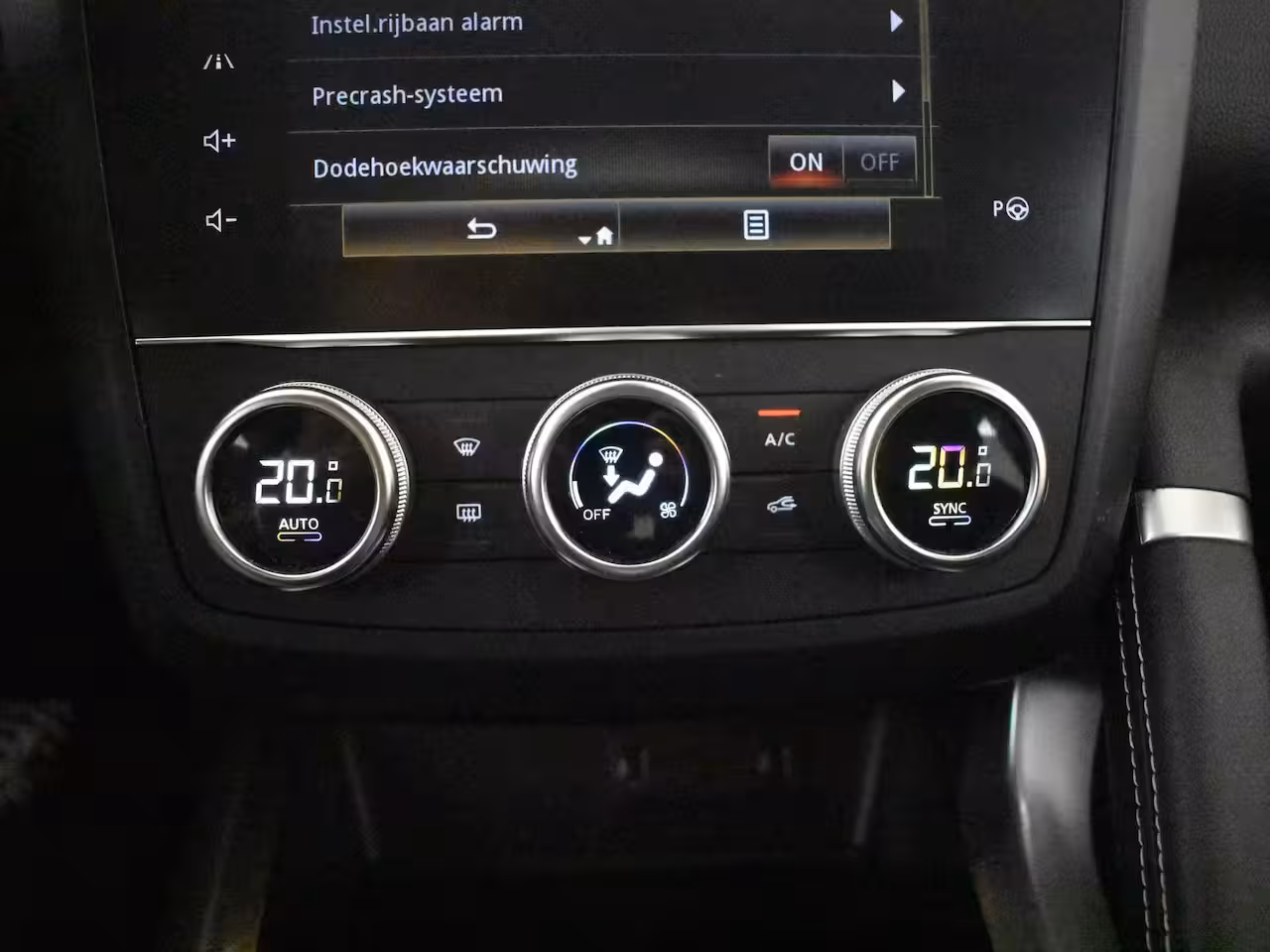 Renault Kadjar 1.3 TCe Automaat Black Edition l Bose Audio l Camera l LED l Cr Control l Side Assist l Ha