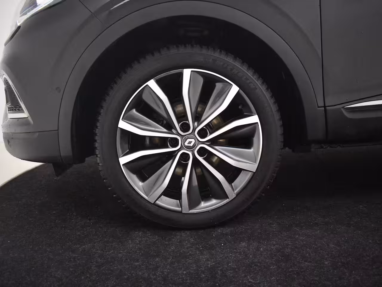 Renault Kadjar 1.3 TCe Automaat Black Edition l Bose Audio l Camera l LED l Cr Control l Side Assist l Ha