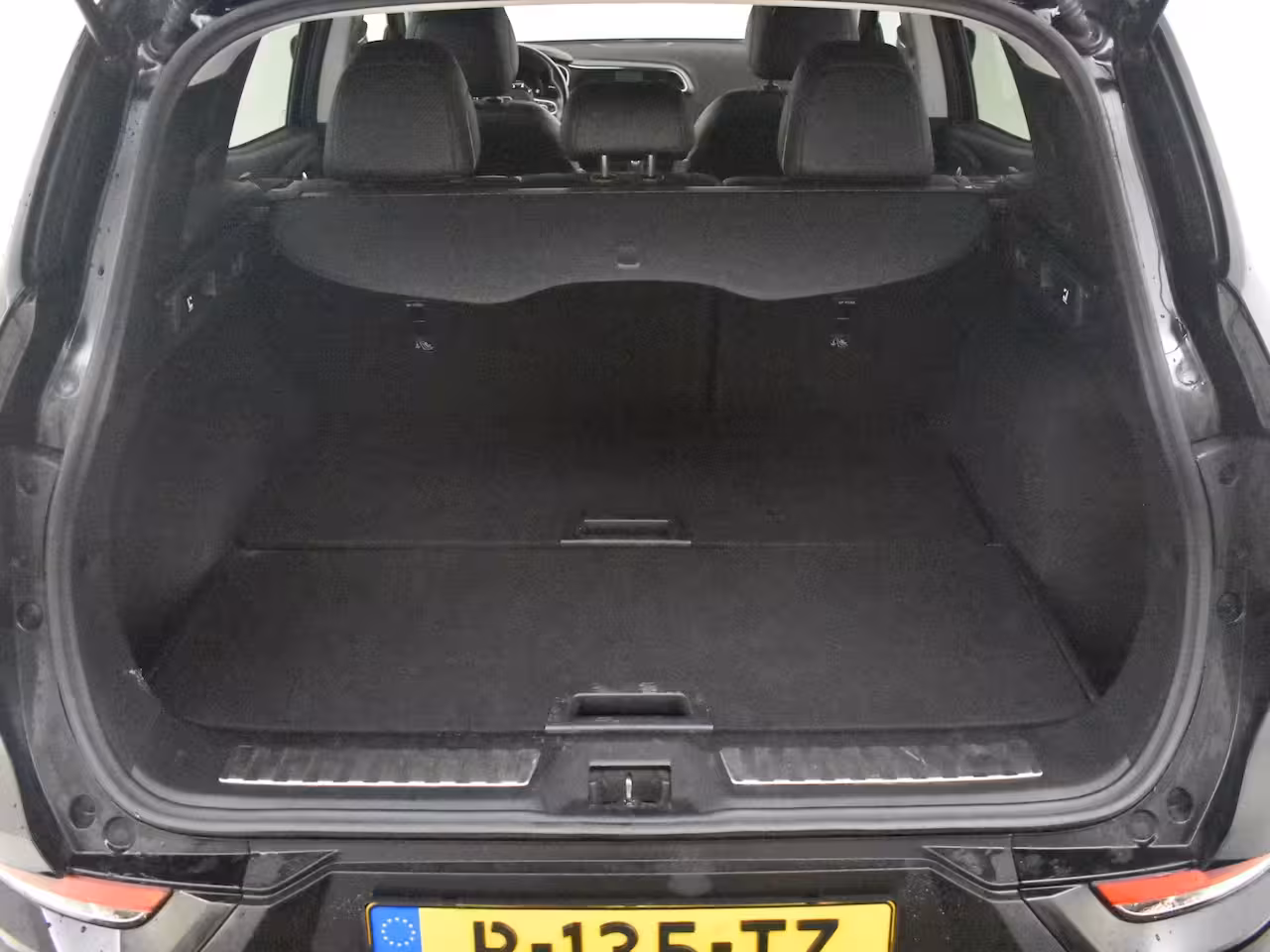 Renault Kadjar 1.3 TCe Automaat Black Edition l Bose Audio l Camera l LED l Cr Control l Side Assist l Ha