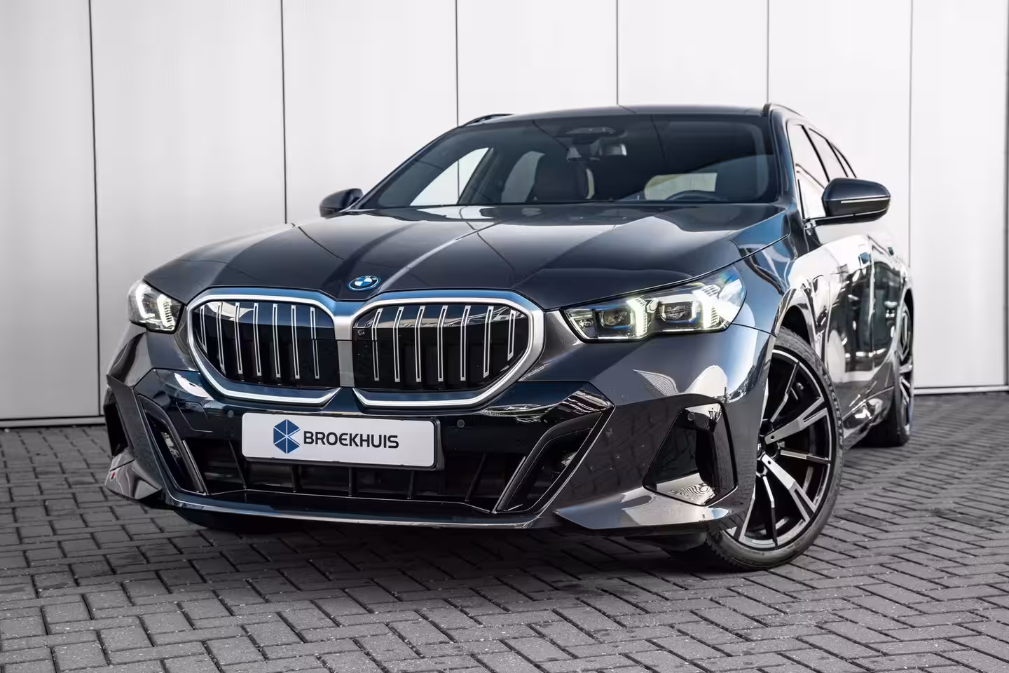 BMW 5-serie Touring 530e M Sport Edition l Harman Kardon l Adaptive LED l Stoelverkoeling l Elektr. Incl Memor