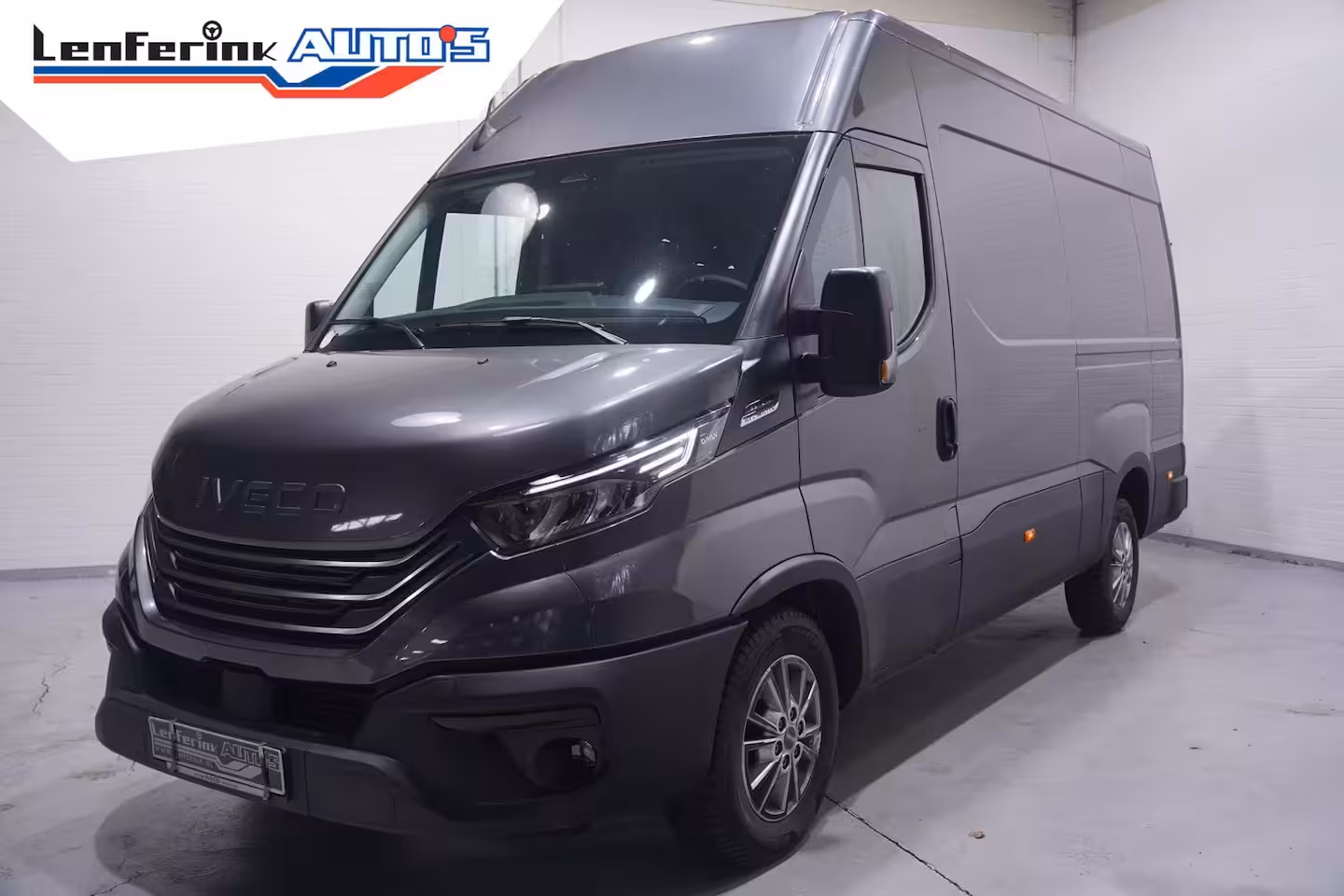 Iveco Daily 35S21 210 pk Aut. L2H2 Nieuw Navi, Camera Laadruimte Pakket, LED Koplampen, Trekhaak 3.500